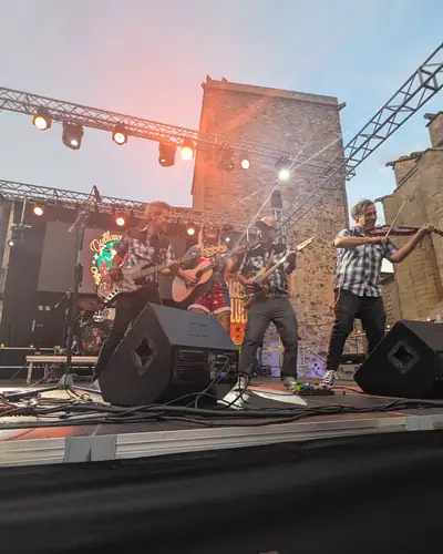 Concierto al atardecer en la Plaza de Santa María